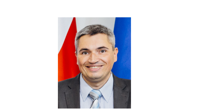 prof. dr hab. Adam Sulikowski